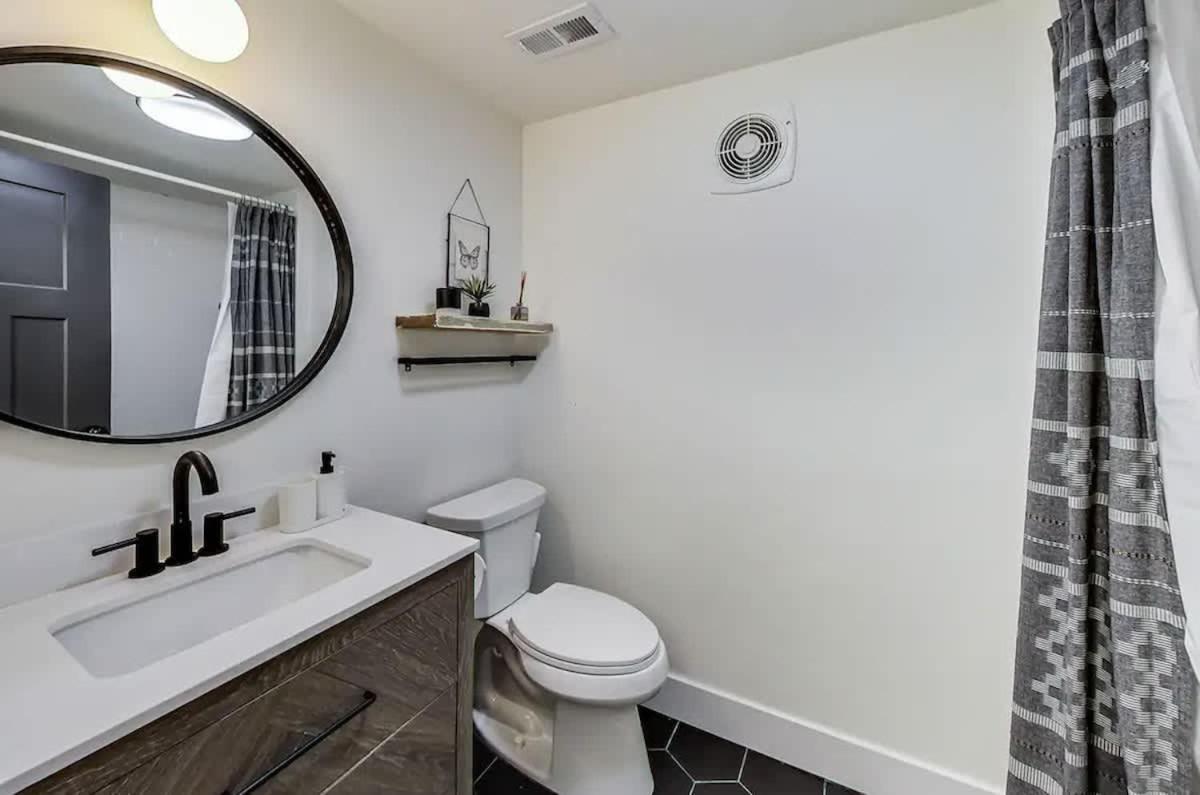 Appartement Charming Getaway With Patio *
