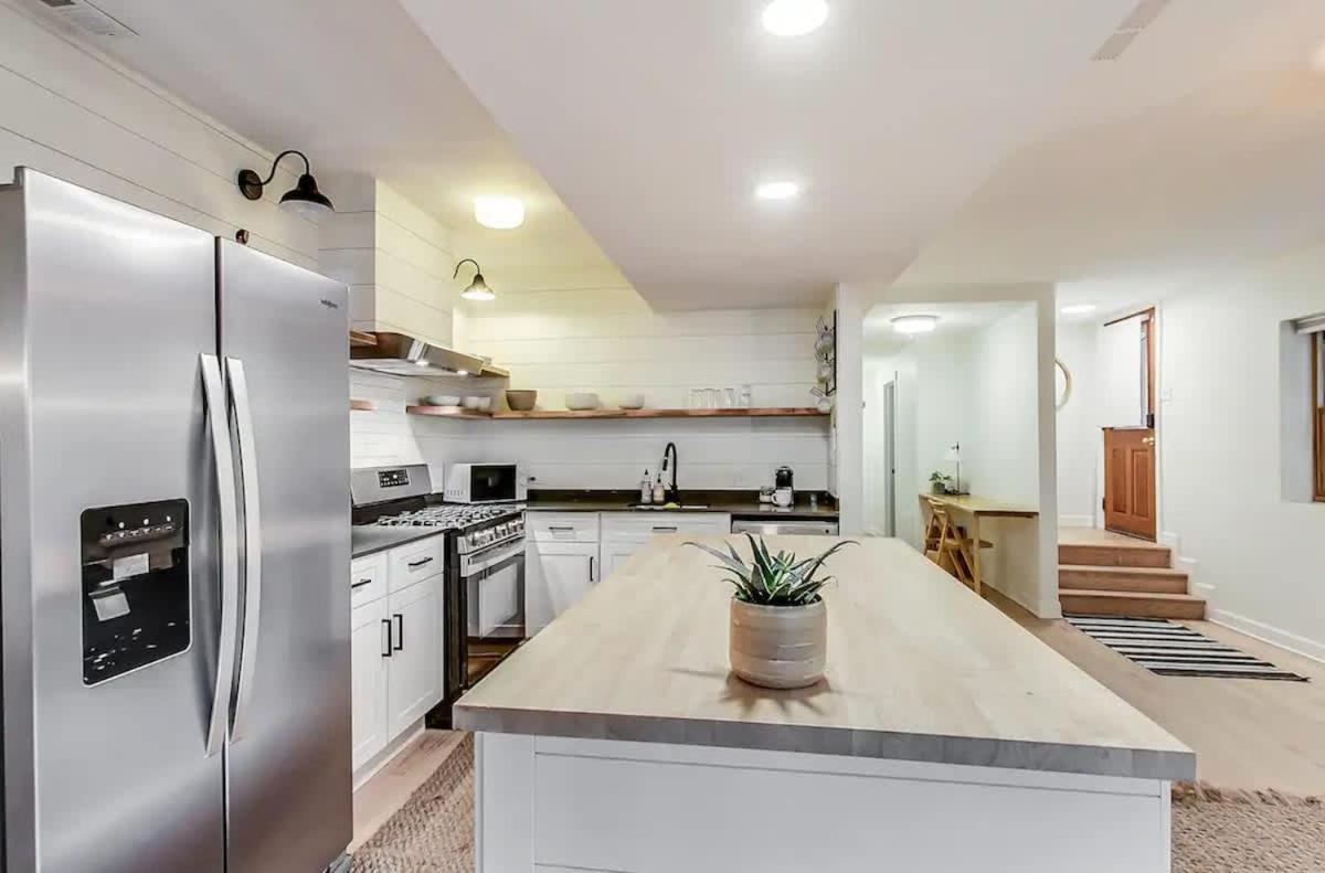 Charming Getaway With Patio Appartement
