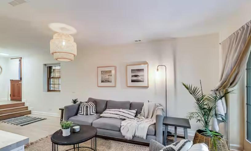 Charming Getaway With Patio Chicago