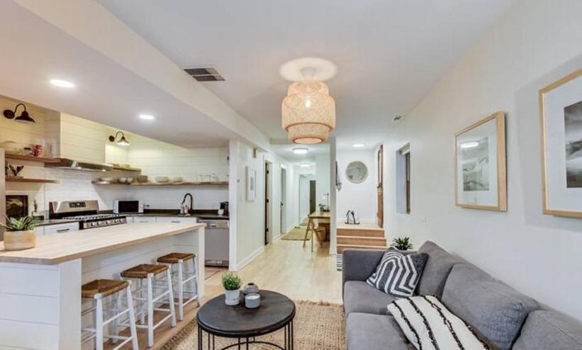 Appartement Charming Getaway With Patio *